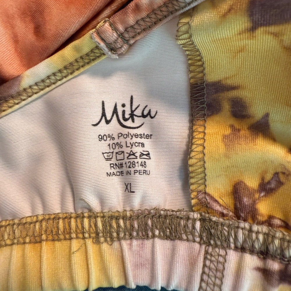 Mika Yoga Wear Lola Top “Honeycomb print” size XL - Picture 4 of 7